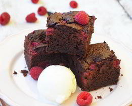 Брауни на темном пиве с малиной