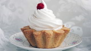 Домашние пирожные Корзиночка с белковым кремом