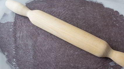 муссовое пирожное с шоколадом и маракуйей