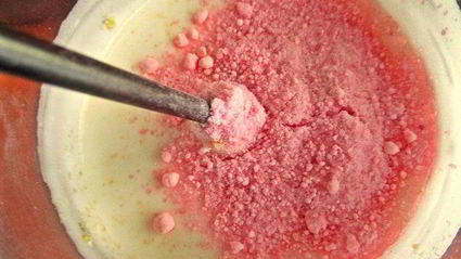 нежное пирожное с персиками