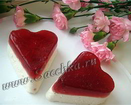 Пирожное йогуртовое с вишней