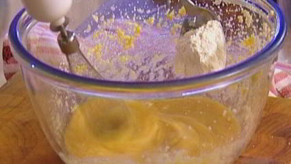 пирожные из теста фило с ванильным кремом и малиной