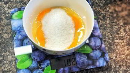 пирожные макароны на французской меренге