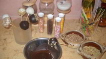 пирожные на палочке