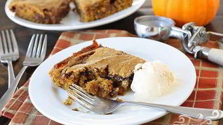 Тыквенные пирожные с карамелью и шоколадом