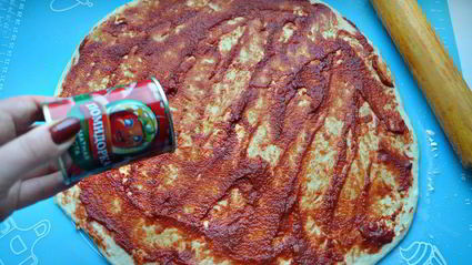 итальянская пицца-рулет стромболи