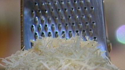 хрустящая пицца с ветчиной, помидорами и перцем