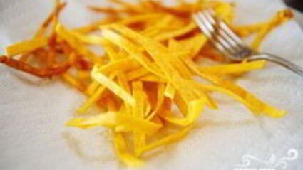 пицца с кукурузными лепешками, фасолью и сыром