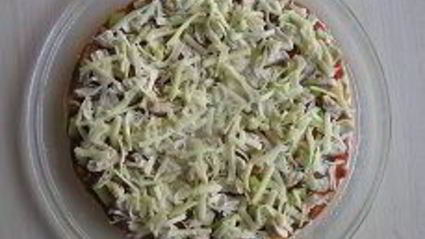 пицца с курицей и перцем в микроволновке