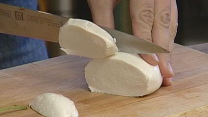 пицца с радиккио и моцареллой