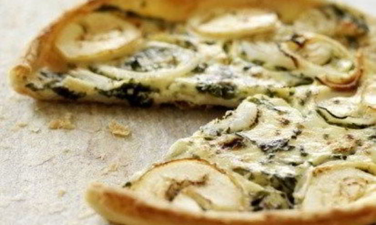 Рецепт пиццы с утиным мясом, зеленым луком и соусом хойсин