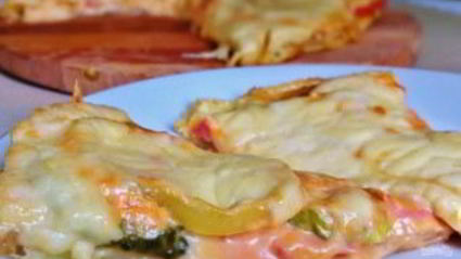 закусочная пицца на слоеном тесте