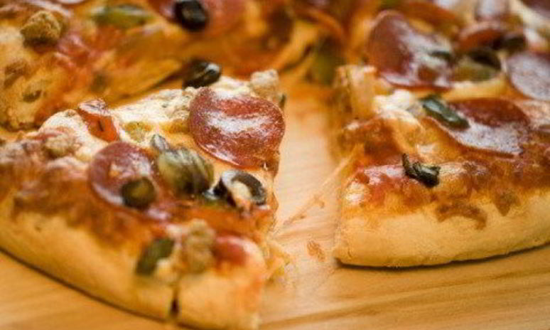 Рецепт зерновой пиццы с салями