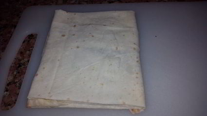 постные конвертики с картофельным пюре, укропом, жареным луком и вялеными томатами