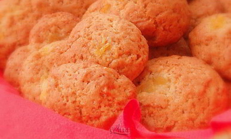 Рецепт пряничков с ананасом и орехами