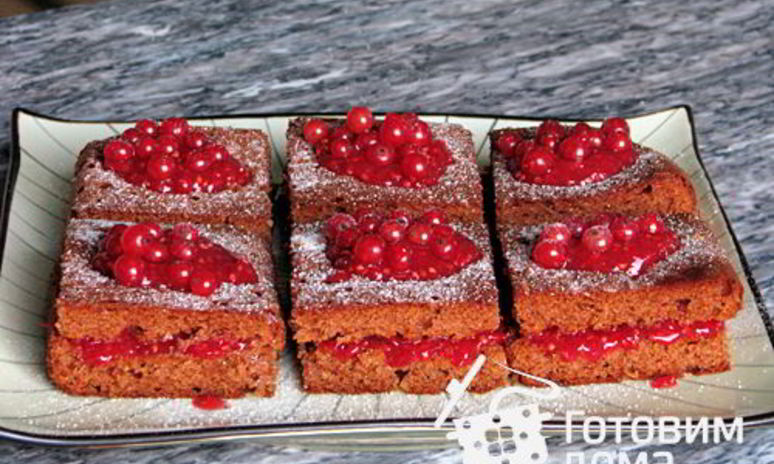 Рецепт пряничных квадратиков с красной смородиной
