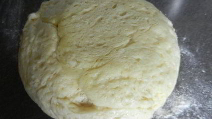 рулетики с корицей и изюмом