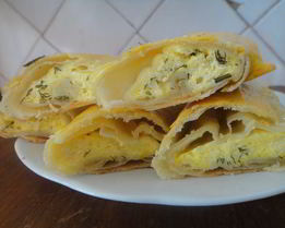 Рулетики с творогом и вишней