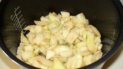 макова — грушевая шарлотка с ванильно-грушевым вареньем