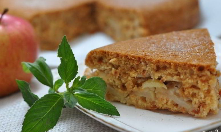 Рецепт постной шарлотки с яблоками