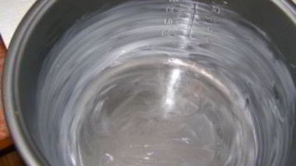 шарлотка на кефире в мультиварке