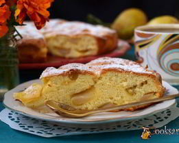 Шарлотка с грушами