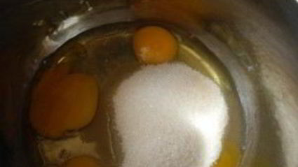 шарлотка с клюквой