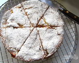 Шарлотка с мускатным орехом