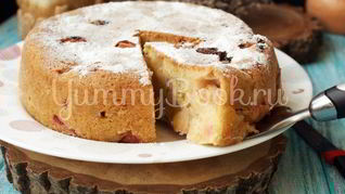 Шарлотка с ревенем в мультиварке