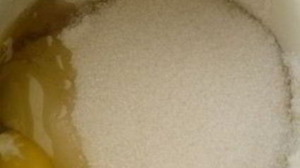 шарлотка с вишней в мультиварке