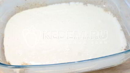 шарлотка с яблоками и ягодой