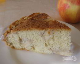 Шарлотка с яблоками классическая