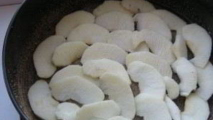 шарлотка с яблоками классическая