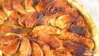 Шарлотка с яблоками открытая