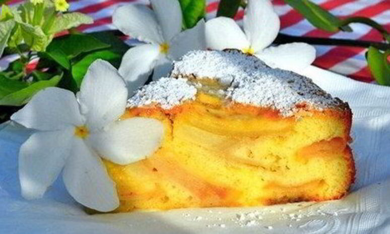 Рецепт шарлотки с яблоками по-домашнему в духовке