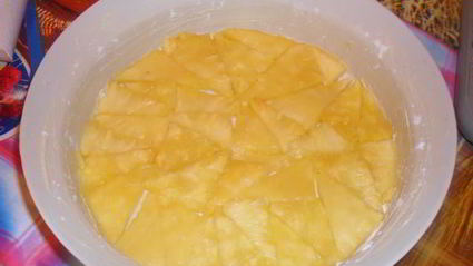 шарлотка со свежим ананасом