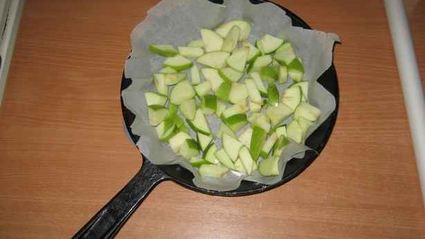 шарлотка яблочная