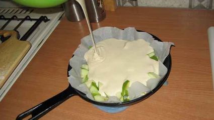 шарлотка яблочная