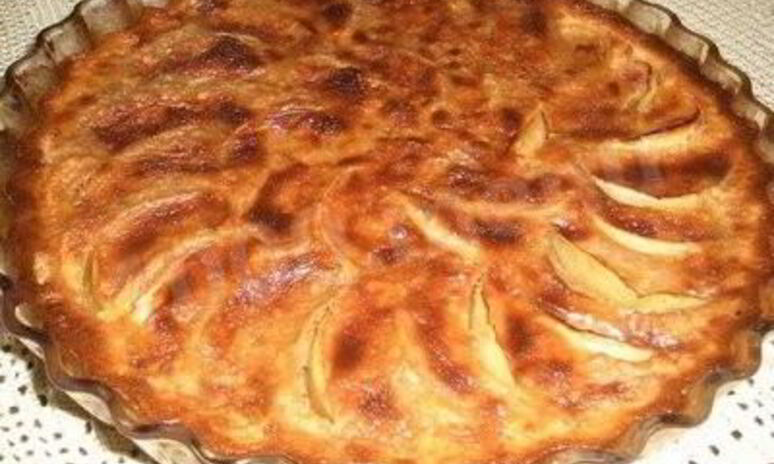 Рецепт ванильной шарлотки с яблоками и лимонной цедрой