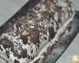 Шоколадно-вишневый рулет