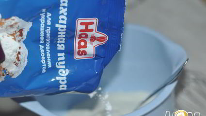 шоколадно-вишневый рулет