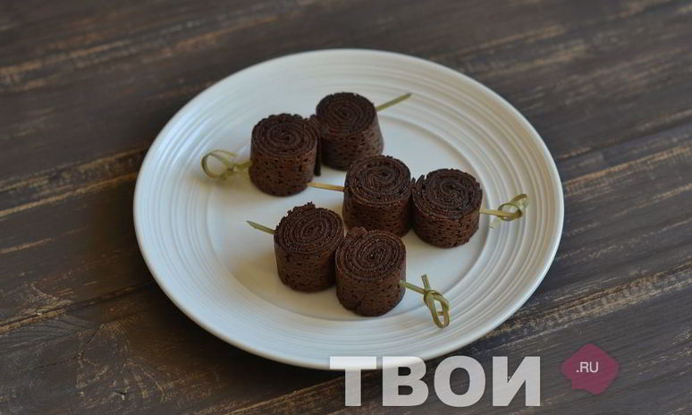 Рецепт шоколадных блинных рулетиков