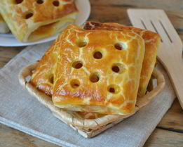 Слойки из бездрожжевого теста