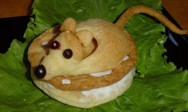 Рецепт слоек мышка на сыре