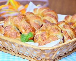 Слойки с черникой