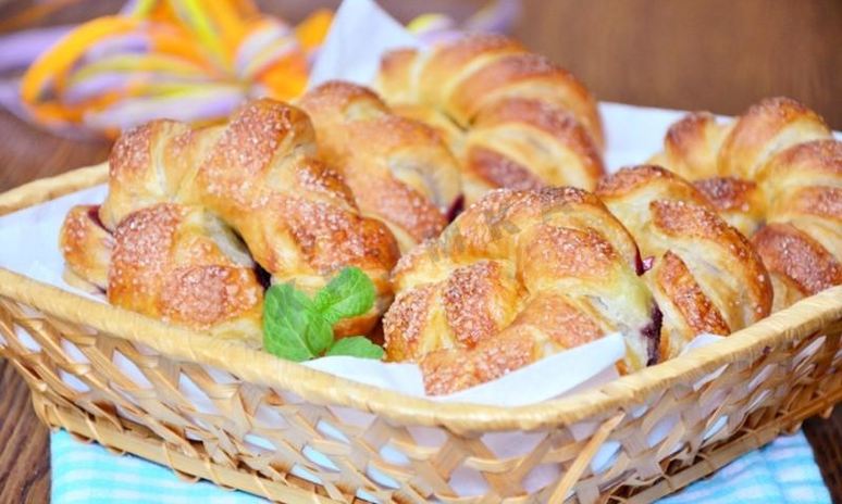 Рецепт слоек с черникой