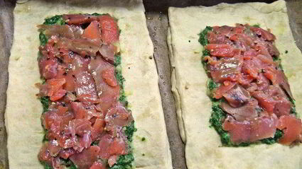 слойки с картошкой и лососем