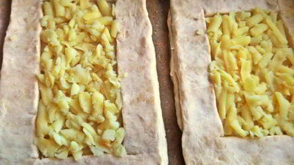 слойки с картошкой и лососем