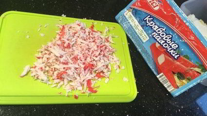 слойки с крабовыми палочками и творогом