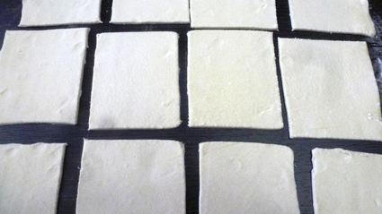 слойки с маршмеллоу и орехами